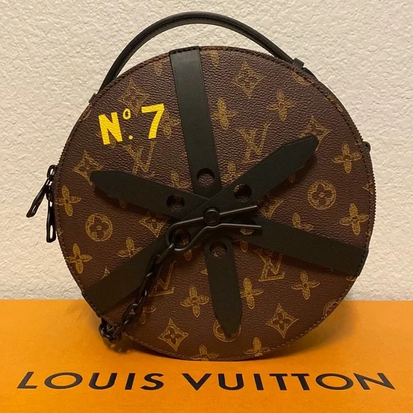Louis Vuitton Runway Wheel Box Bag from Virgil Abloh Show #7 - Picture 4 of 12